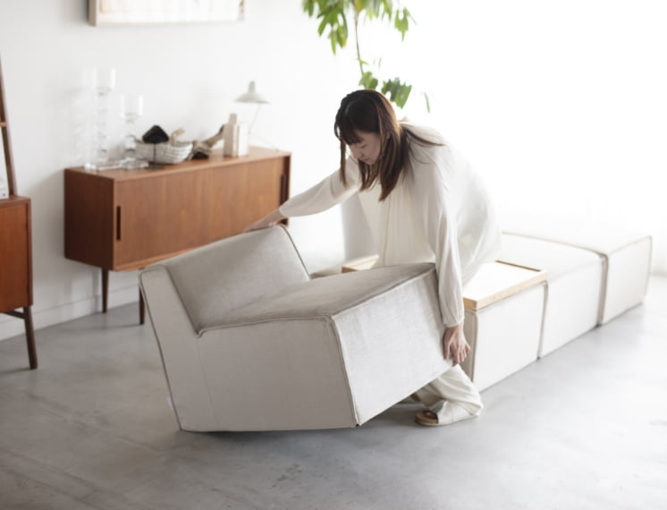 年齢問わず使⽤できる軽さ